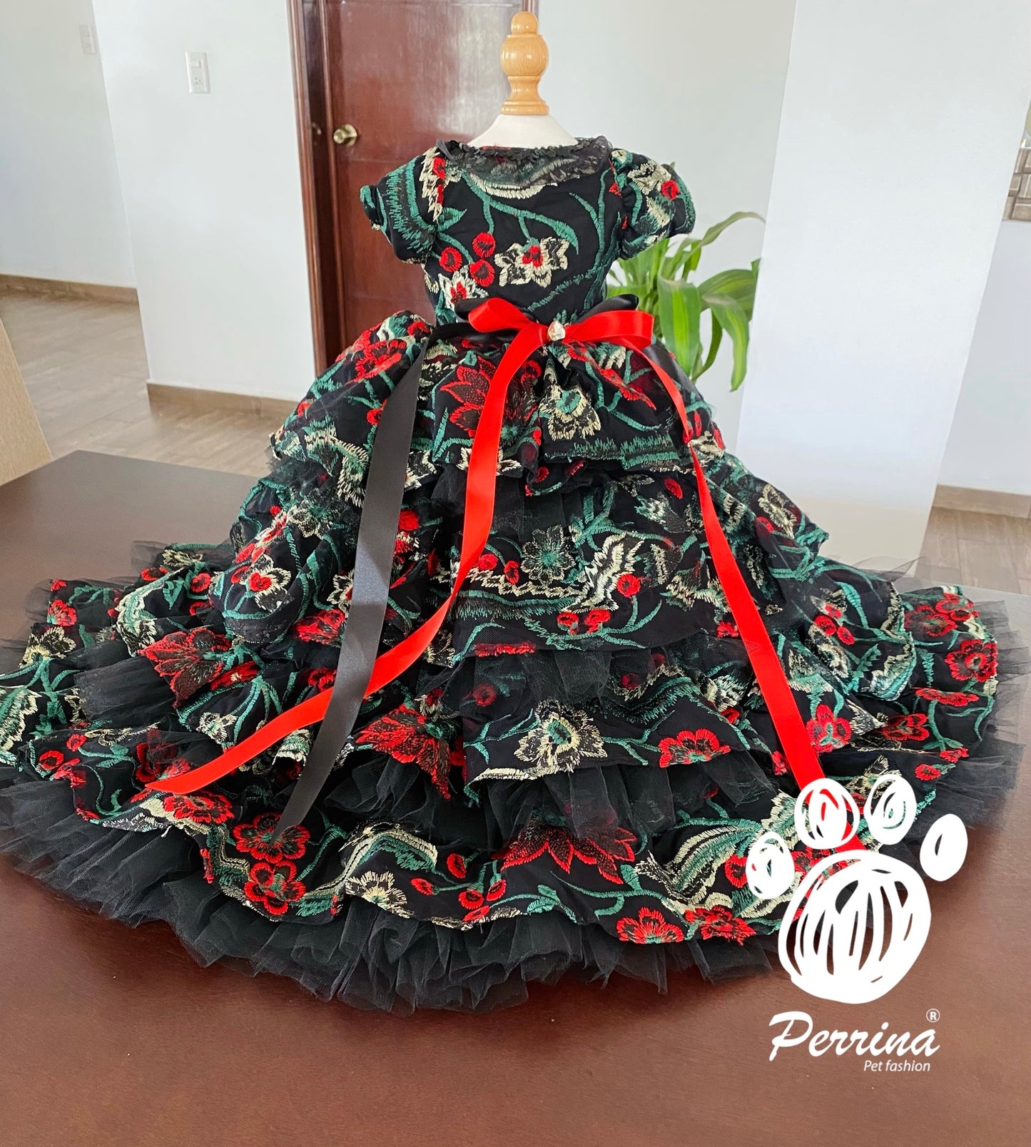 Vestido de Gala de Tul Bordado Floral