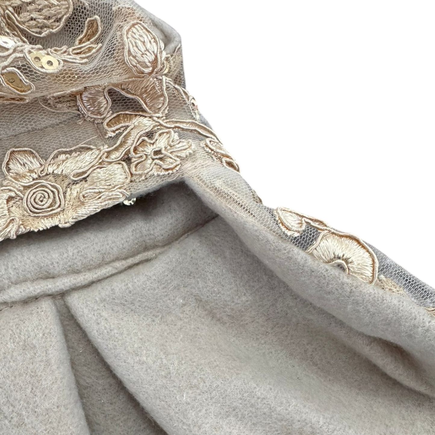 PERRINA vestido con detalles bordados y moño para perros y gatos razas chicas medianas y grandes