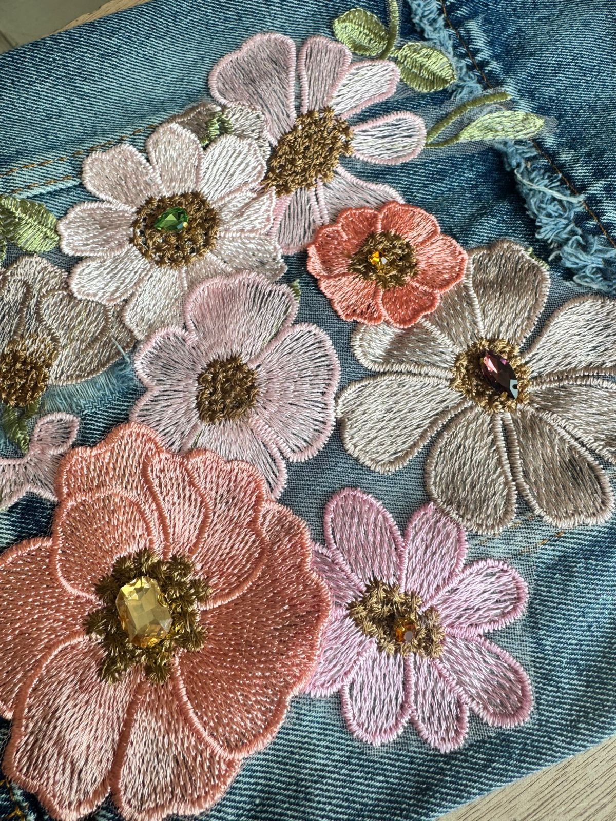 PERRINA chaleco denim con flores de distintos colores para perros y gatos razas chicas medianas y grandes