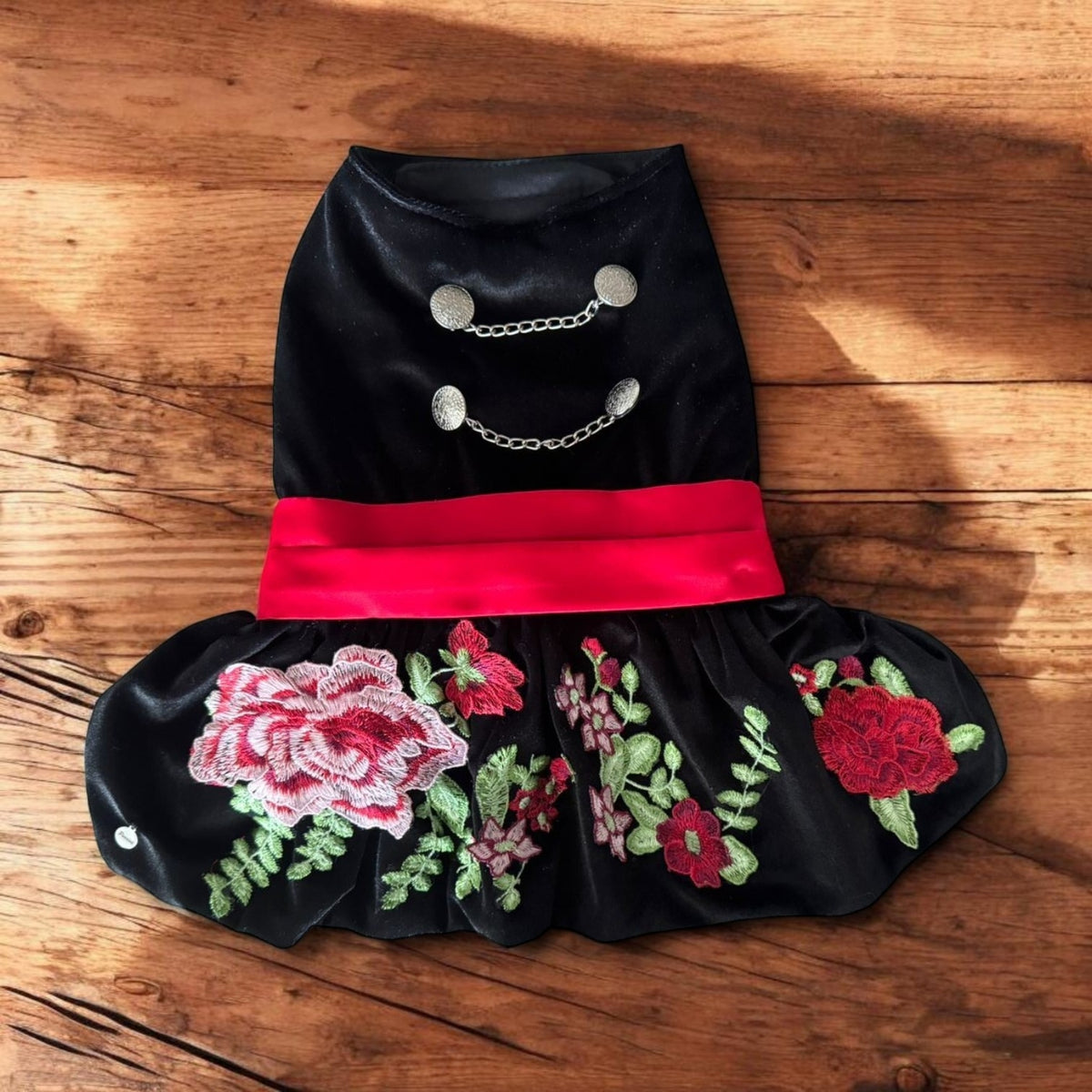 Perrina vestido estilo charro con herrajes para mascotas perros y gatos razas chicas medianas y grandes