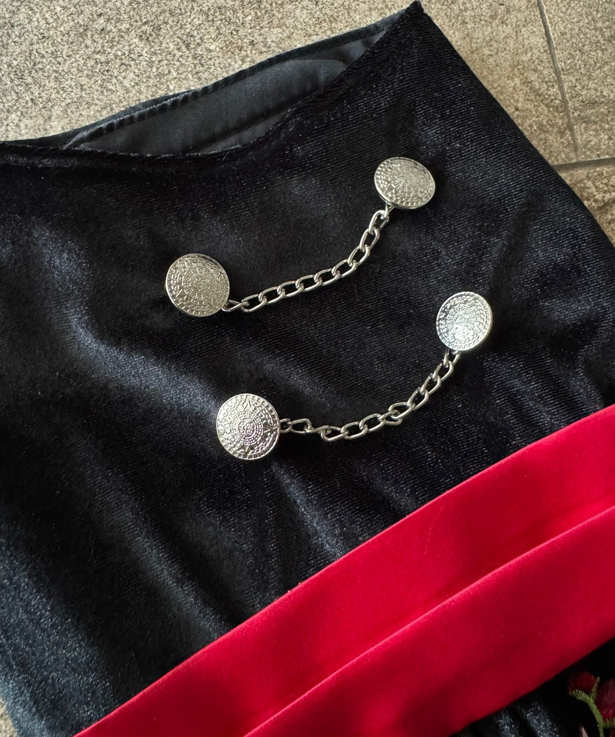 Perrina vestido estilo charro con herrajes para mascotas perros y gatos razas chicas medianas y grandes
