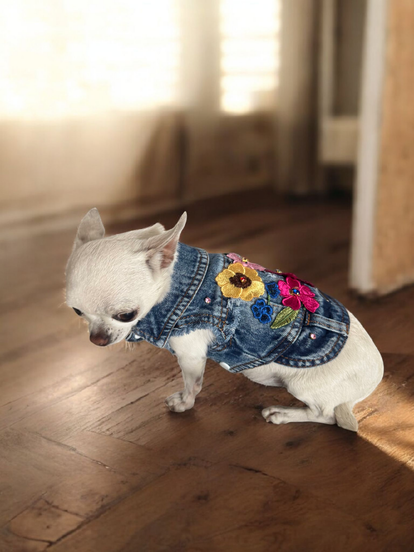 PERRINA chaleco denim con flores y pequeños destellos para perros y gatos razas chicas medianas y grandes