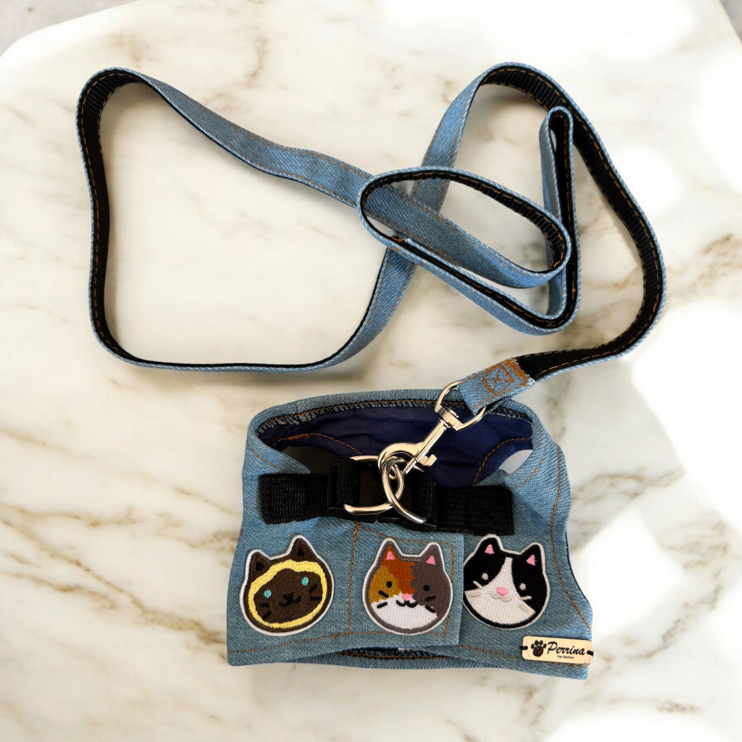 PERRINA arnés denim con parches de Gatitos, para perros y gatos razas chicas medianas y grandes