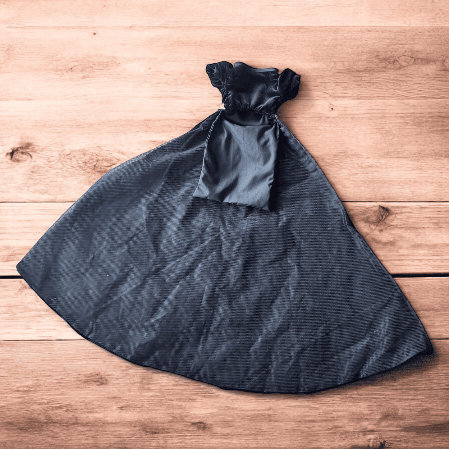 PERRINA vestido largo floral color negro para perros y gatos razas chicas medianas y grandes